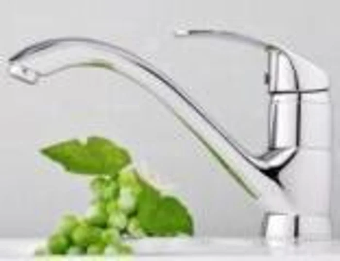 Kitchen faucet