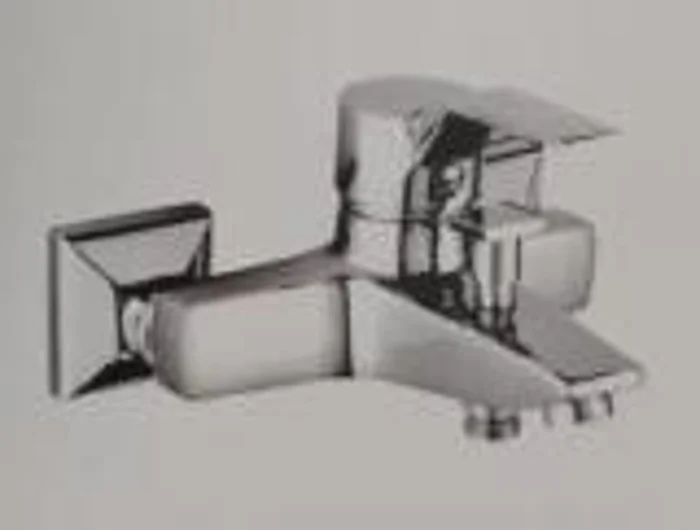 Bath or shower fitting