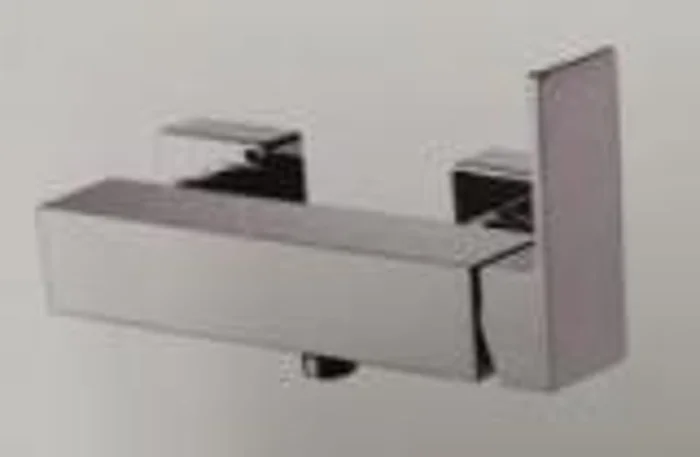 Bath or shower fitting